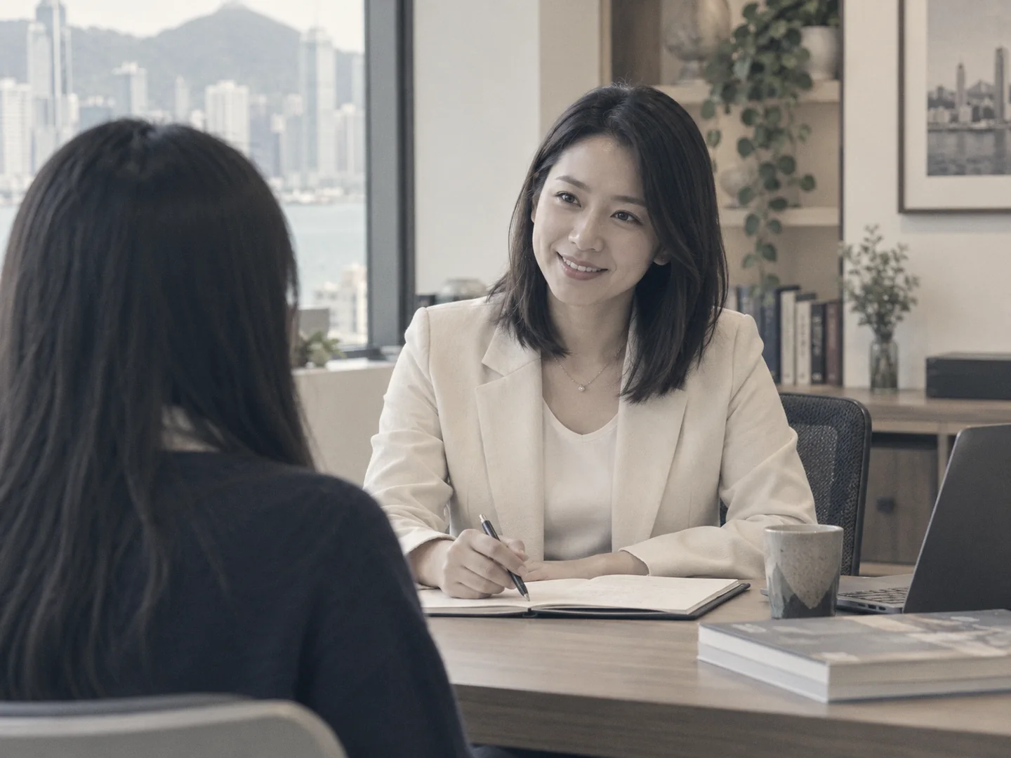 升学顾问与学生面谈(示意图)